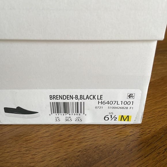 Vince | Leather Brenden Slip On - Picture 6 of 6